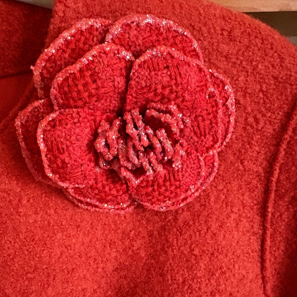 Chanel Wool Blazer with Floral pin - Picture 3 of 13
